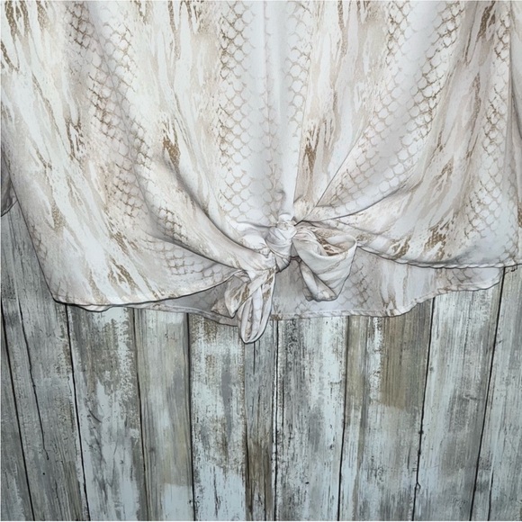 Entro Cream Oversized Snake Print Blouse - Picture 3 of 5